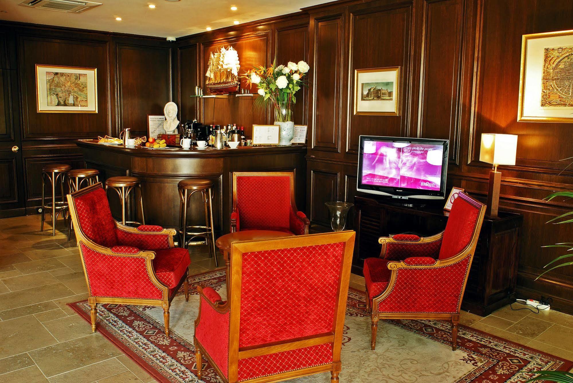פריז Amiral Hotel מראה חיצוני תמונה